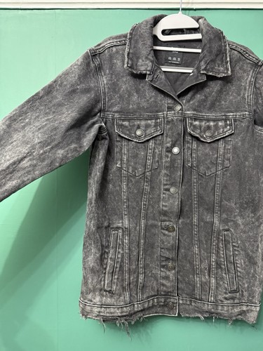 Bershka Denim Jacket. Mens XXS. Black Denim. SKU 49011 - Picture 2 of 8