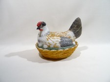 ANCIENNE BONBONNIERE POULE OPALINE DE FOIRE MARQUE S V