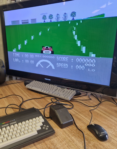 Commodore plus / 4 Computer Tested Excellent condition with Games Fully Tested - Zdjęcie 9 z 15