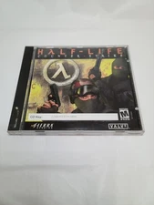 Half-Life Counter-Strike PC Game Sierra Studios Valve 2000 CD Key Used Display