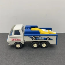 1978-79 Tiny Tonka Indy Race Car Transporter Hauler Blue/White Complete! W/car