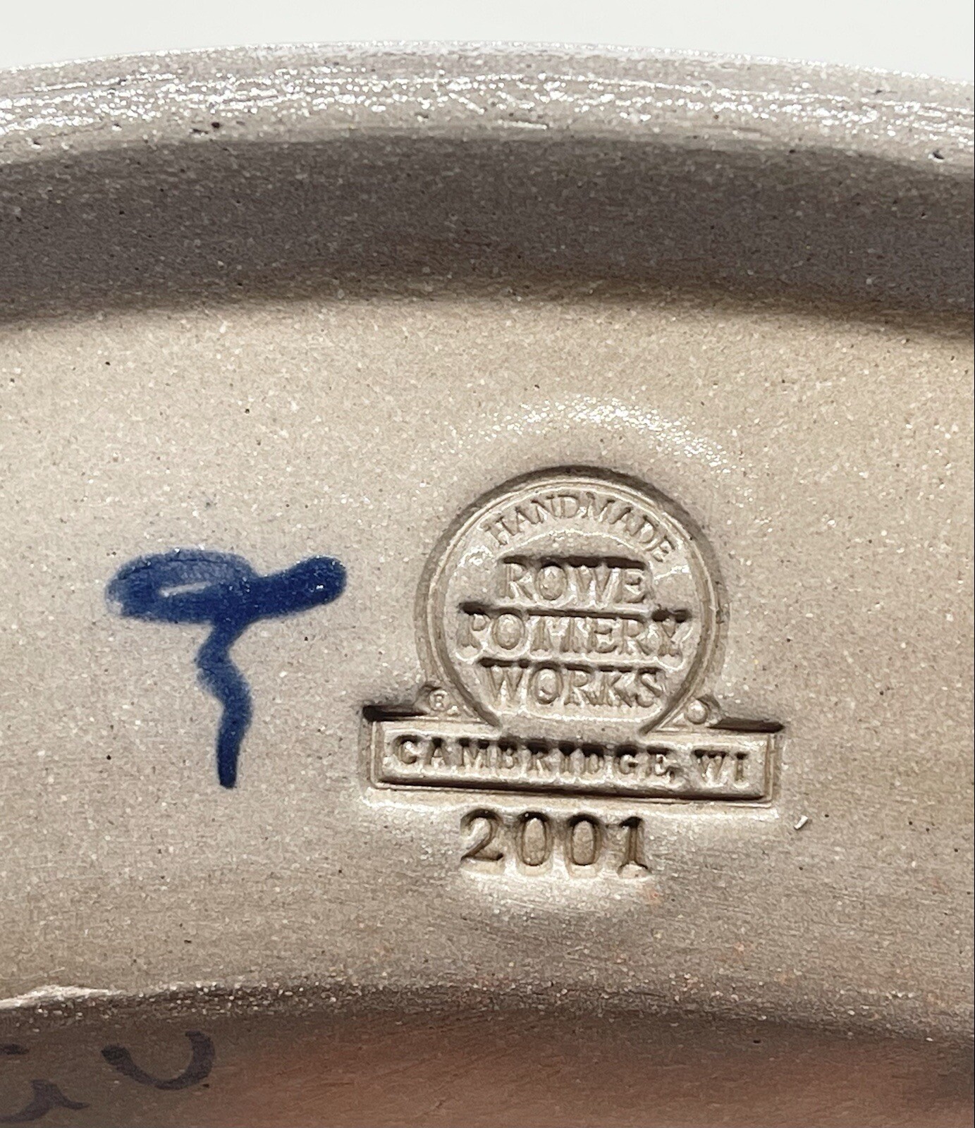 Rowe Pottery Works Crimped Edge Salt Glaze Pie Plate Apple Design- Dated 2001