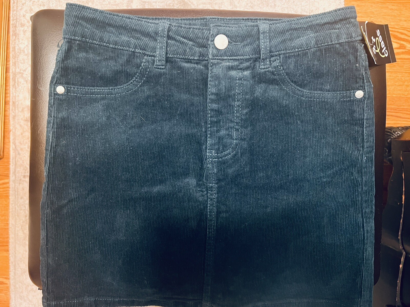 Picture 1 of 2