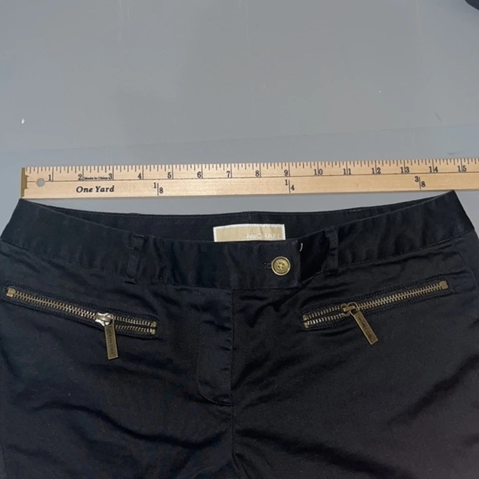 Michael Michael Kors, pantalón corto negro, talla 4 Foto 4 de 4