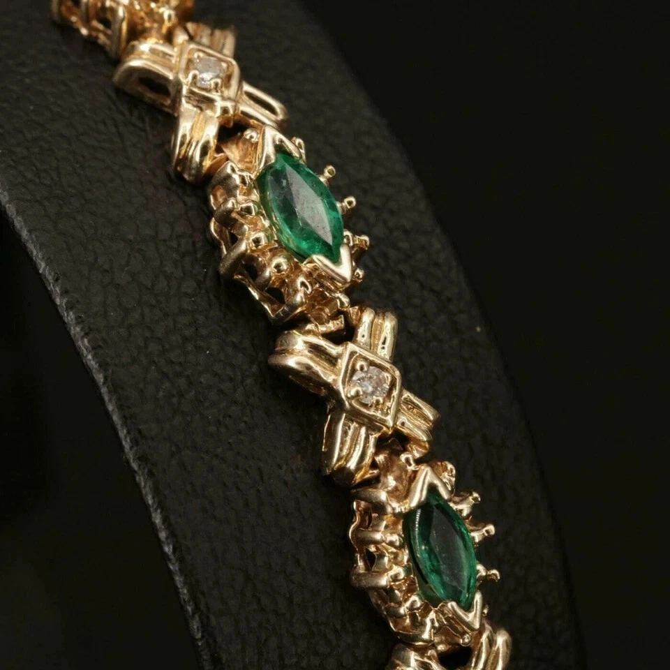 Brazalete Tenis 5 CT Corte Marquesa Creado en Laboratorio Verde Esmeralda Chapado en Oro Rosa 14K Foto 2 de 4