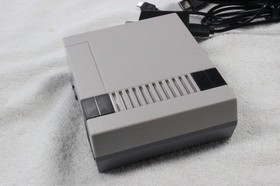 Nintendo NES Classic Edition Mini Console w/ Controller & Cables Genuine CLV-001