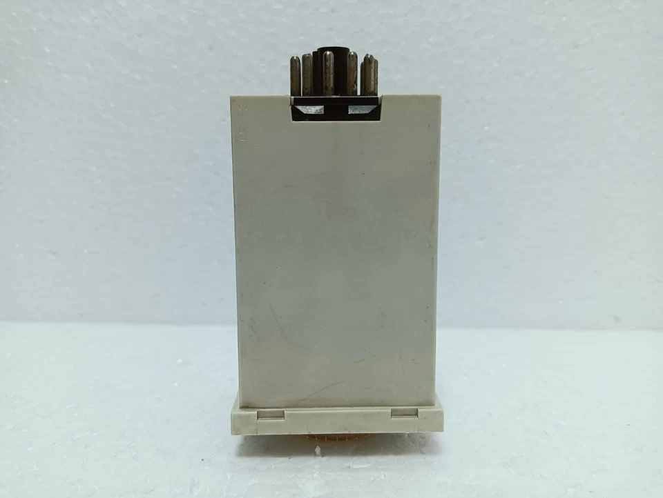 Crouzet TOP 48 C1 Timer 0,05s – 60h 24v 50-60hz 110-127v 5a/250v~ 1/4hp 240Vac - Image 4 of 4