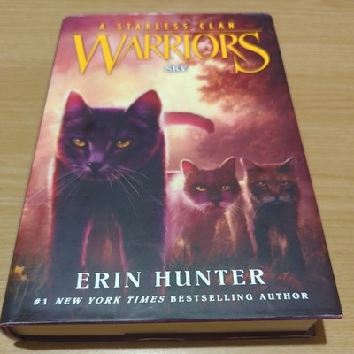Warriors: A Starless Clan Sky  Erin Hunter,  H