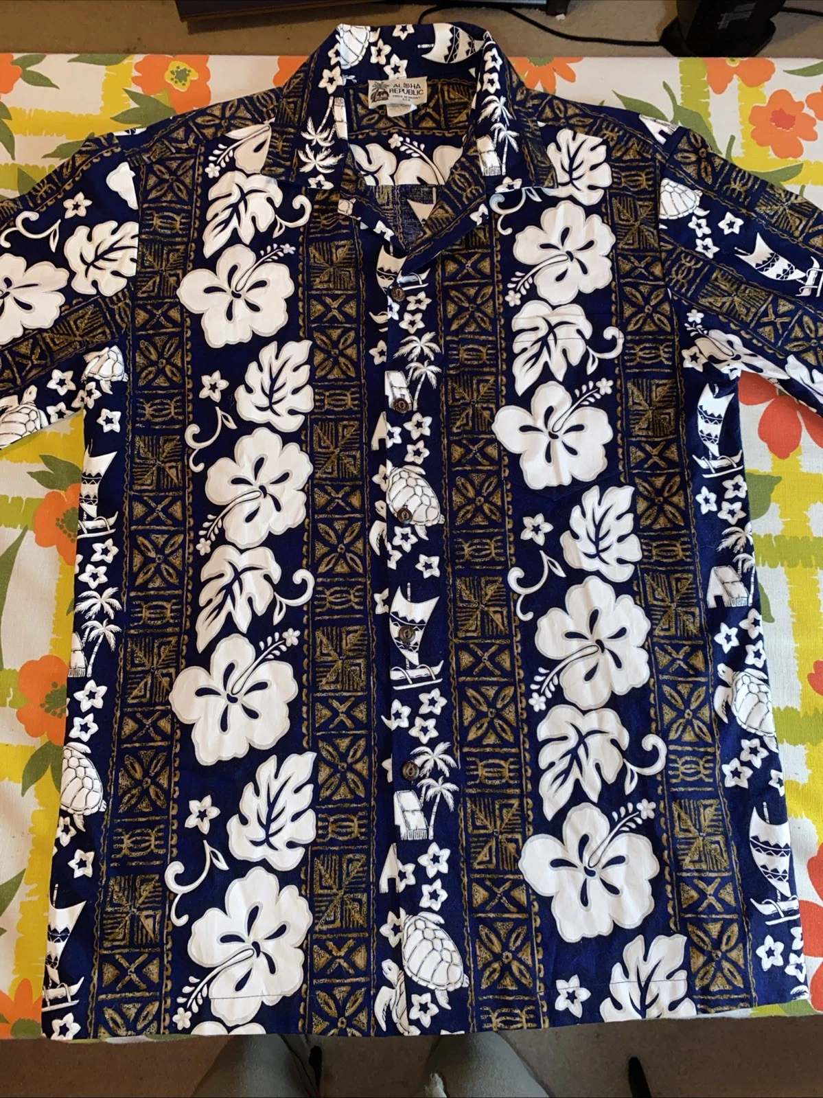 Aloha Republic Hawaiian Medium Shirt Sea Turtles And Flowers Mens