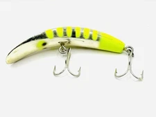 WORDEN’S ORIGINAL M-2 FLATFISH UV SILVER CHART FIRE TAIL 4.5” LURE PLUG