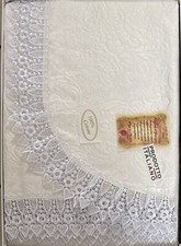 Copriletto matrimoniale con Pizzo Macramè In Lavorazione Artigianale Mis 270x290
