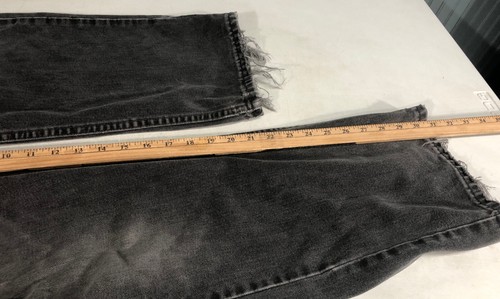 Jeans da uomo Levi's Beat Up Destroyed in denim nero 42 x 32 COSÌ COM'È - Foto 10 di 12