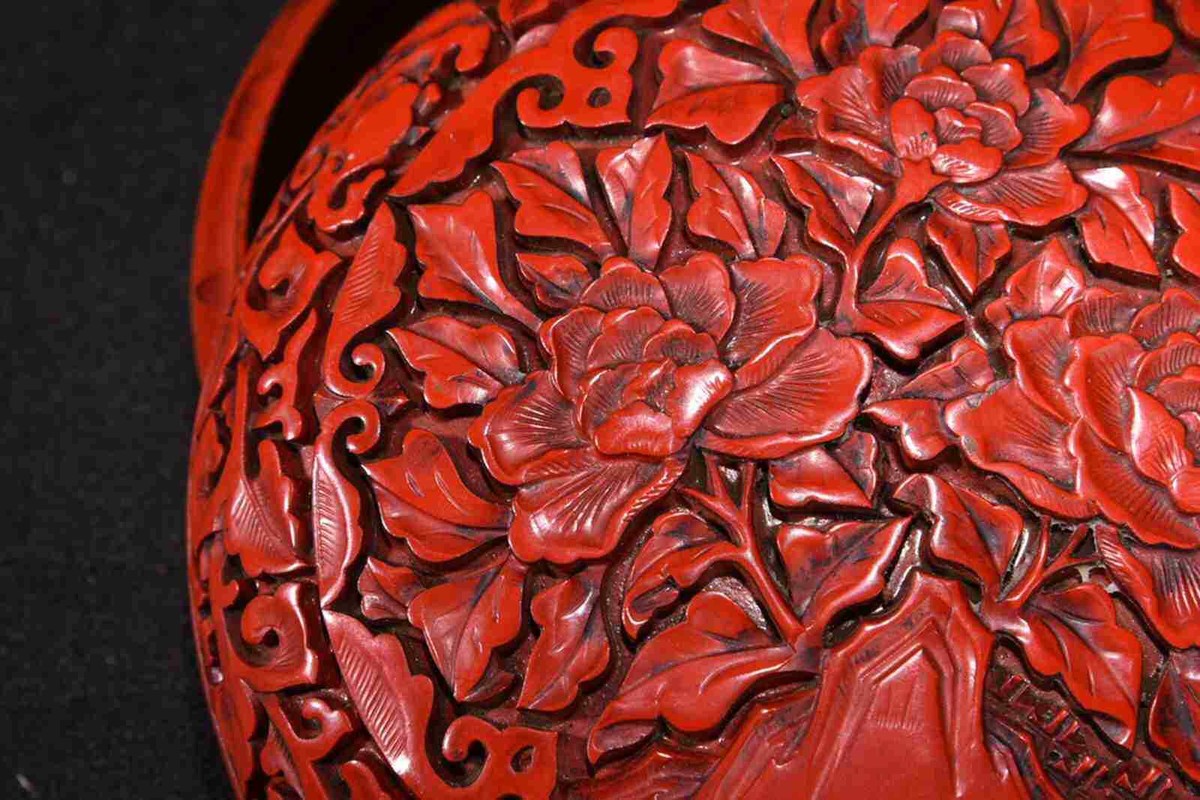 新品未使用品　漆　本うるし　紫壇　おぼん　GENUINE LACQUER chinese lacquerware box Japan lacquerwork carved peony