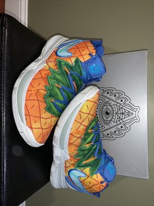 kyrie spongebob pineapple house
