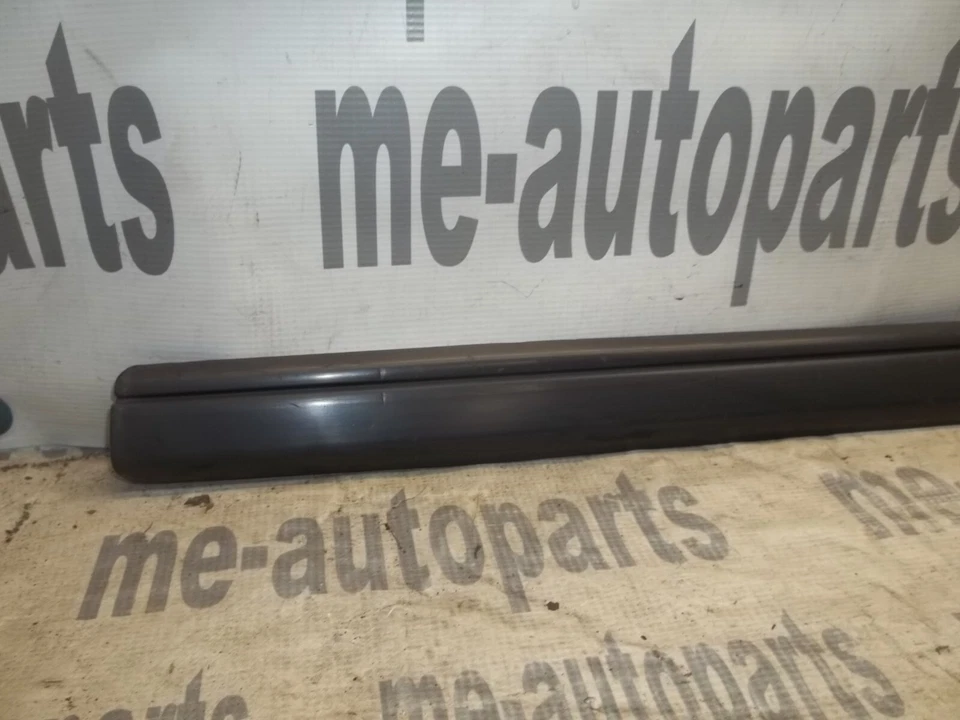 1986-1989 MERCEDES BENZ E CLASS W124 OEM RIGHT FRONT UPPER DOOR MOLDING MOULDING - Image 2 of 4