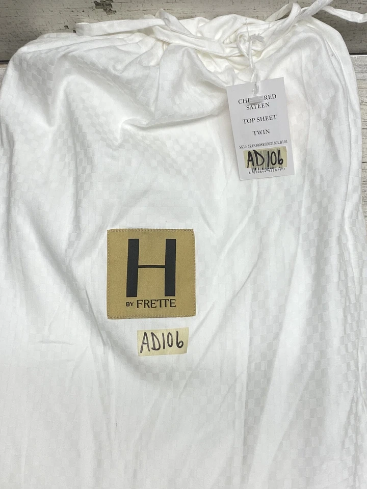 H by Frette Checkered Sateen Flat Sheet Twin White New - Image 2 of 4