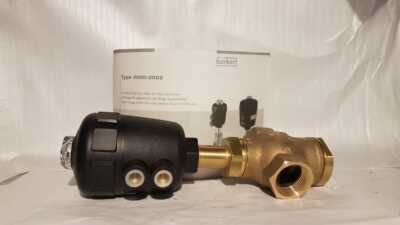 Burkert Type 2000/2002 00002133 Pneumatic 3/2 Way Piston Angle Seat Valve