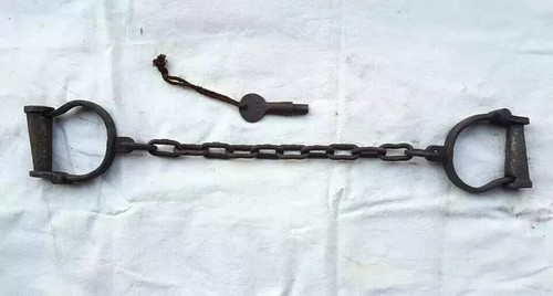 Handgefertigte schwere Kette Handschellen Schloss Schlüssel Antik - Bild 2 von 4