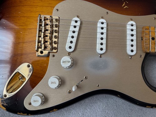 Fender Custom Shop 60th Anniversary '54 Stratocaster Heavy Relic - Gold Edition - Imagen 7 de 12