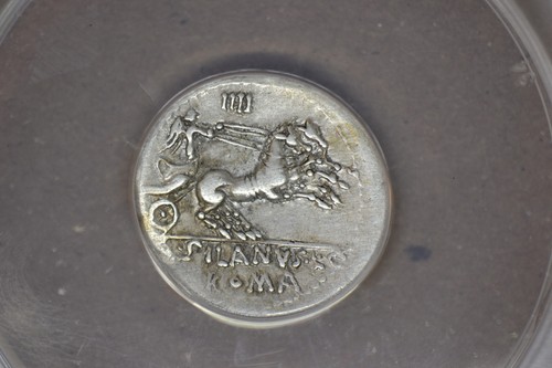 Roman Republic: D. Silanus L.f. (91 BC). AR denarius (18mm). ANACS EF-40 - Picture 5 of 5