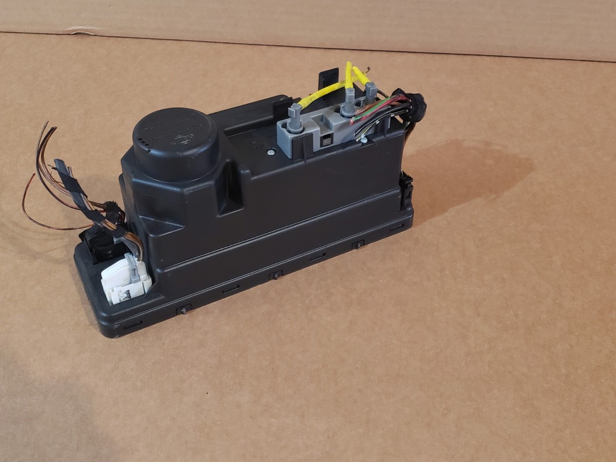 01-04 Mercedes R170 SLK320 Central Door Locking Vacuum Pump