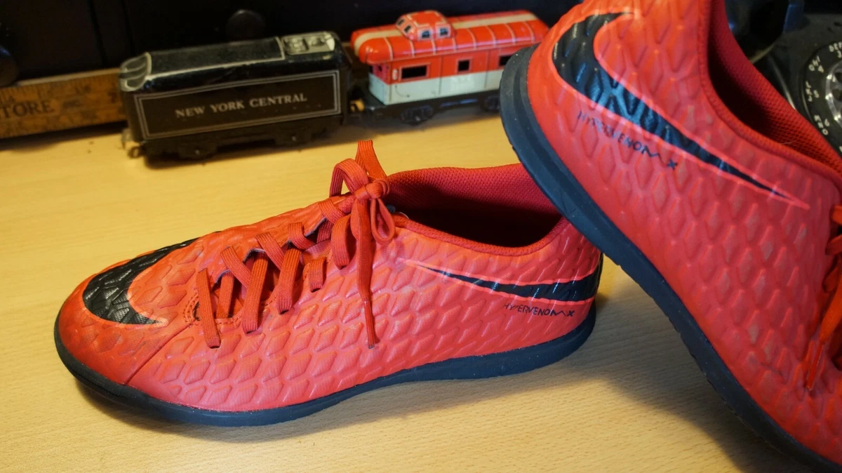 hypervenom red and black