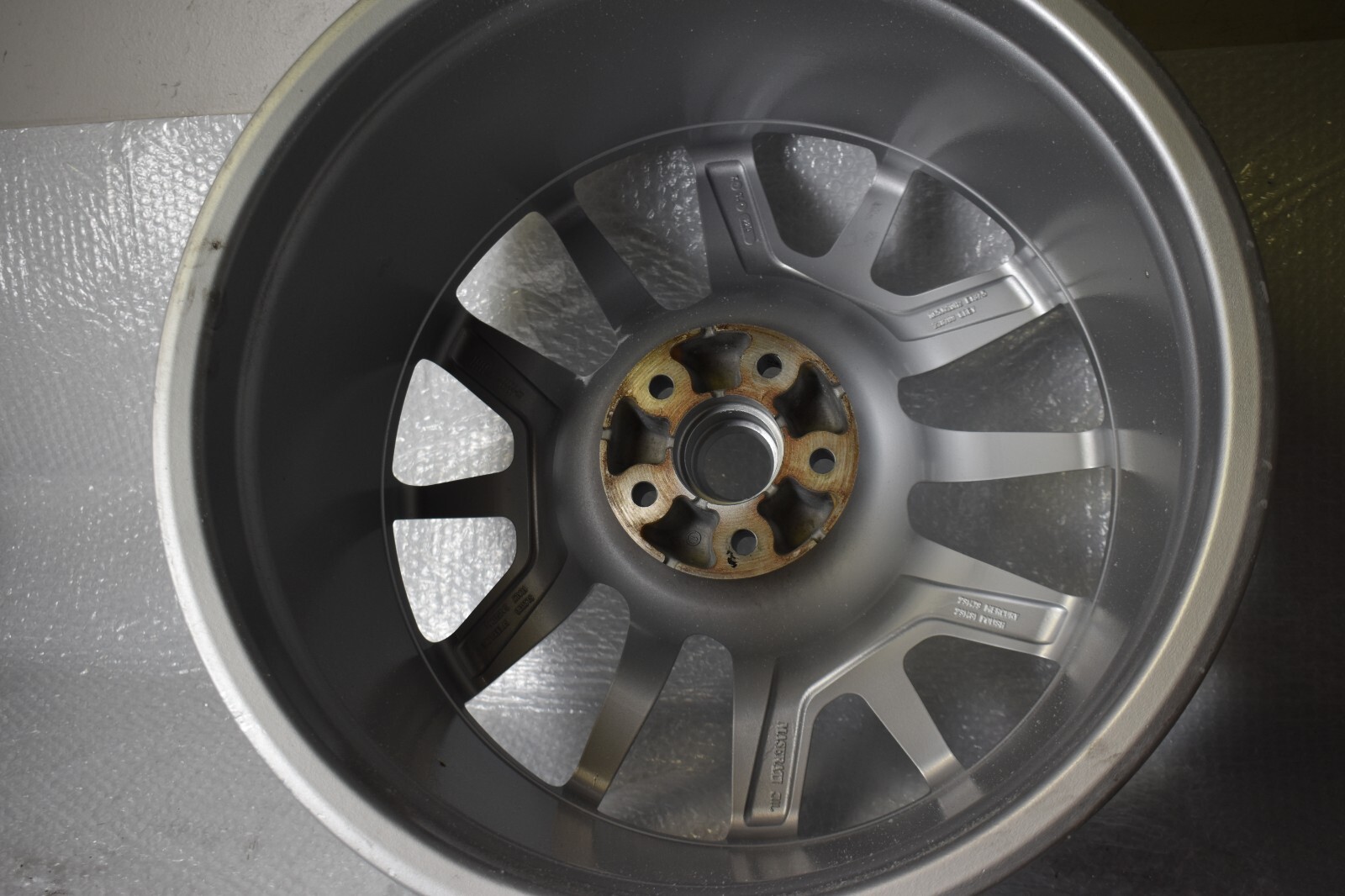 08 09 Maserati Gran Turismo Grey OEM Wheel Rim REAR 20x10.5 228799