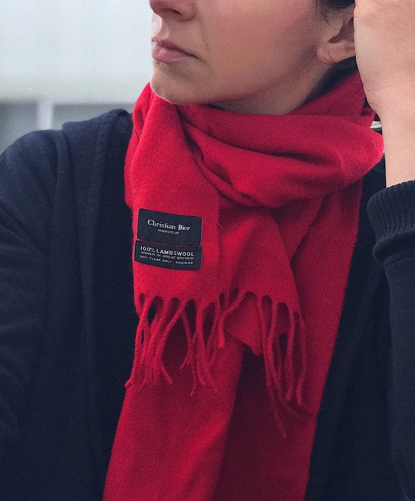 Foulard Christian Dior Monsieur laine d'agneau rouge fabriqué en Grande Bretagne