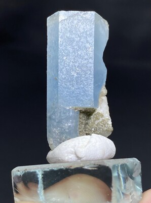 11 GM, Beautiful Aquamarine Specimen With Perfect Termination. 3,1.5 Cm