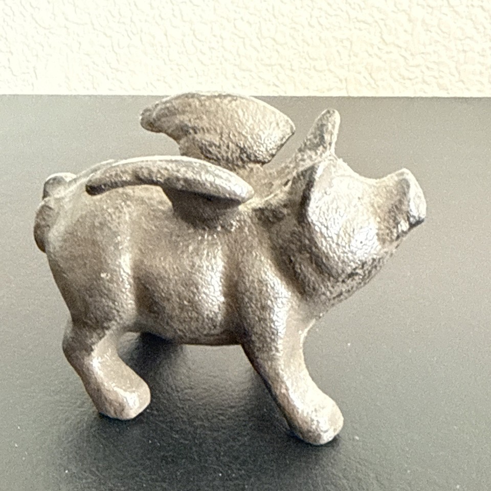Fly Decor Cast Iron Flying Pig Wings Paperweight Decorative Farmhouse Decor WHEN ...