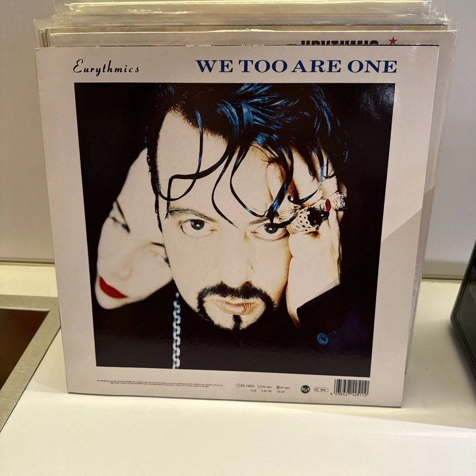 Eurythmics We Too Are One Lp 33 Giri Vinyl RCA BLACK label GER - Immagine 2 di 4