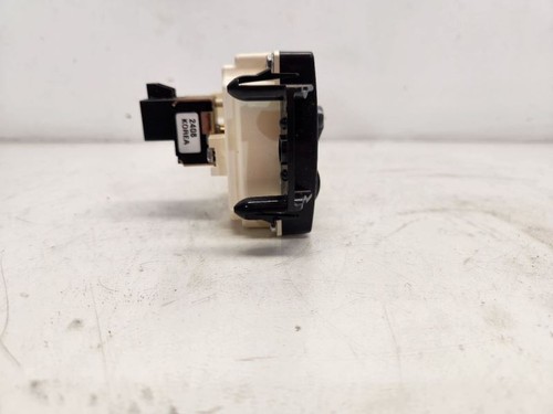 2000-02 Chevrolet Silverado 1500 Temperature Control W/ AC W/O Defrost - Picture 3 of 12