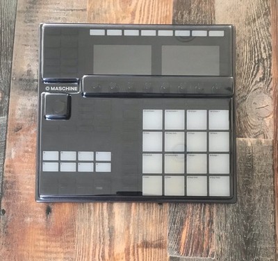 Native Instruments MASCHINE MK3 Groove Production Studio System
