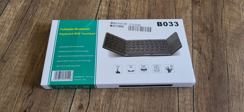 B033 Foldable Bluetooth Wireless Keyboard With Touchpad  - NEW + Touchpen