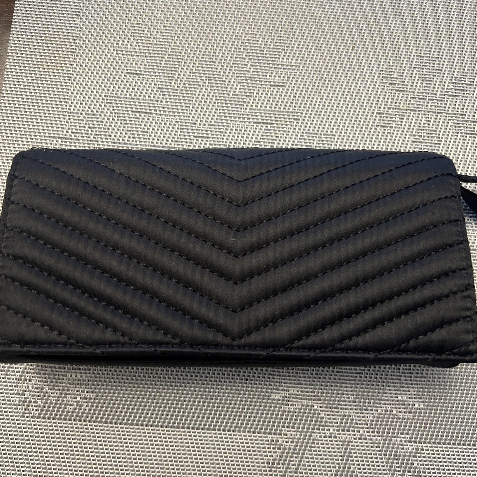 NEIMAN MARCUS Clutch Wristlet Evening Bag Purse Black Quilted Satin EUC - Image 4 of 4