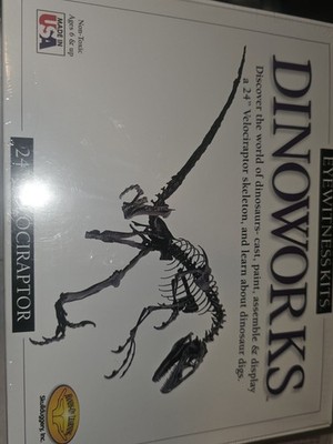 Skullduggery Dinoworks 24'' Velociraptor Skeleton Educational Kit 2007-09