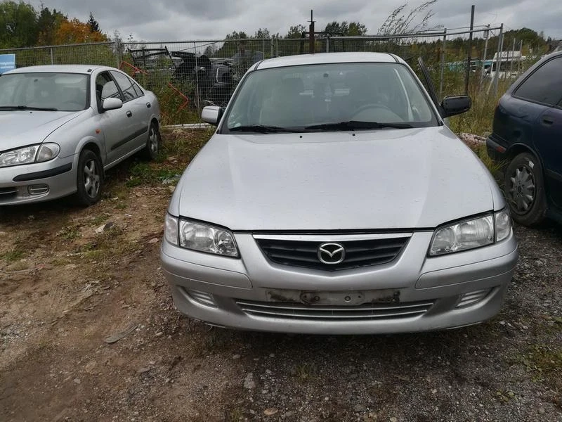 Bisagra capó derecho Mazda 626 2000 usada, original #688233-18 Foto 3 de 4
