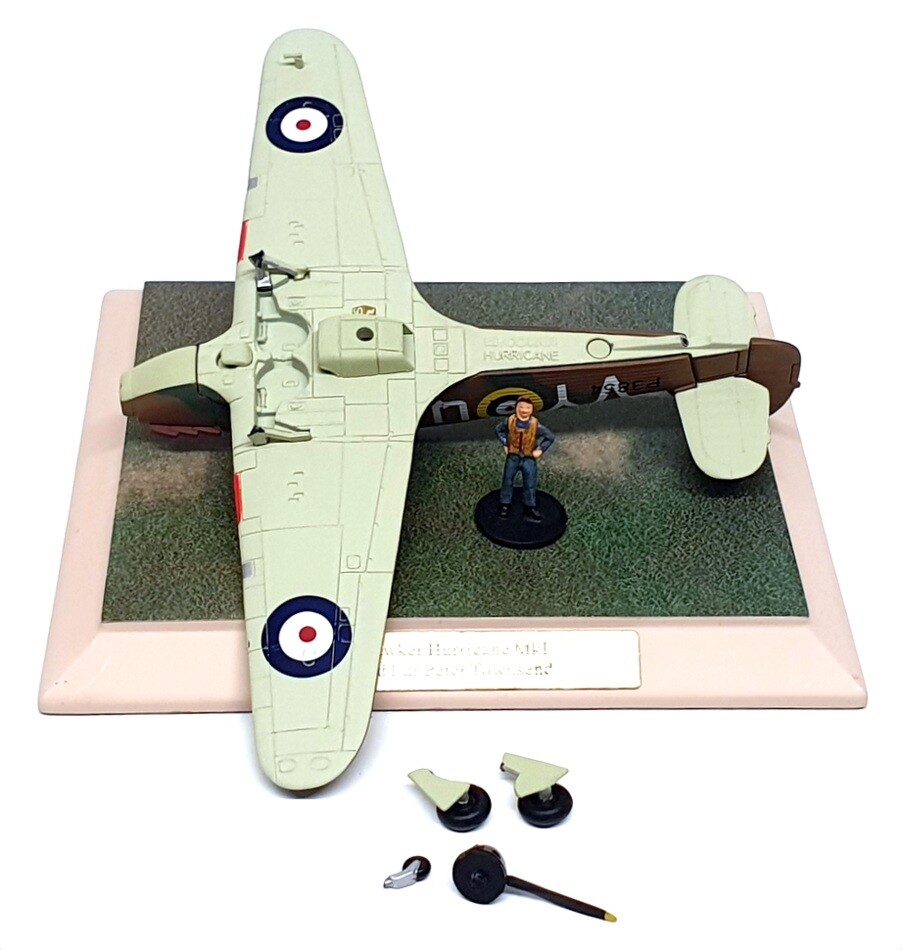 Corgi 1/72 AN32011 - Hawker Hurricane MKI 85 Sqn RAF Peter Townsend - Occasion