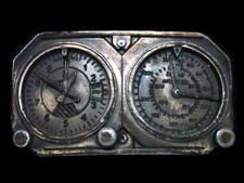 TI13151 VINTAGE 1979 AIRPLANE COCKPIT CONTROLS AVIATION BRASSTONE BELT BUCKLE