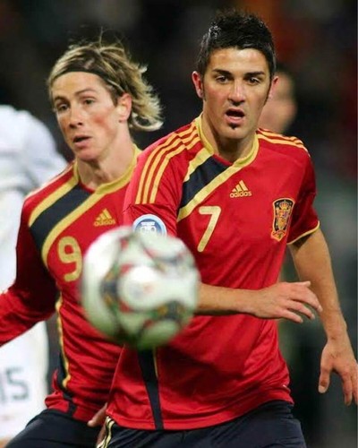 David Villa #7 Spain 2009 National Team Home Long Sleeve Jersey Adidas Size XL - Picture 12 of 12