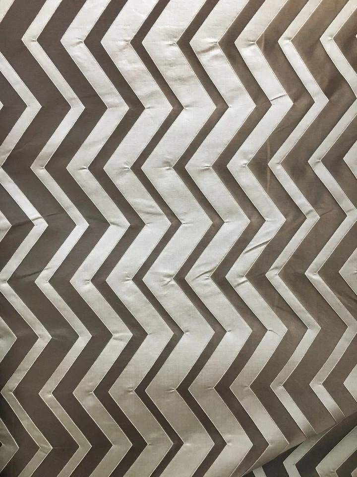 Tela para cortinas de tapicería brocado en zigzag MARRÓN BEIGE (54 pulgadas) Vendido por Foto 2 de 4