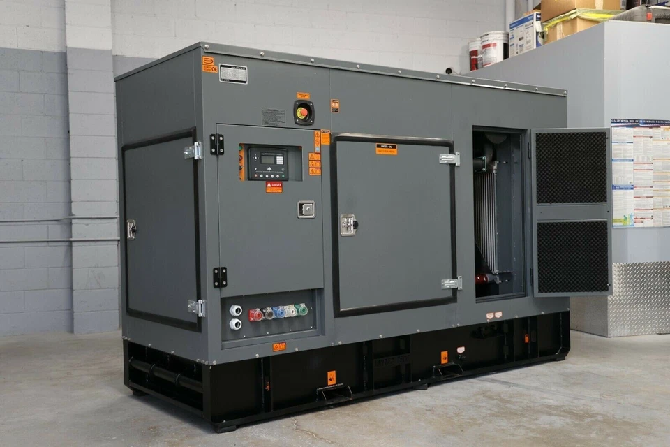 NUEVO 100kw Tier 3 Perkins Diesel Generador Set. 120/208 - 277/480V - 3ph Foto 3 de 4