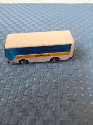 Welly Lufthansa Bus Reisebus weiß No 9300   7,5x2x2,9 cm.