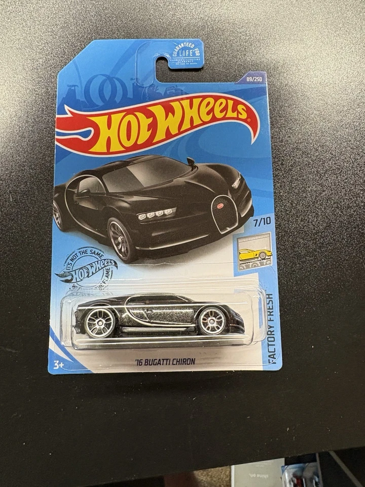 Hot Wheels 16 Bugatti Chiron Lote de 4. 2 Negro 2 Azul Foto 2 de 4