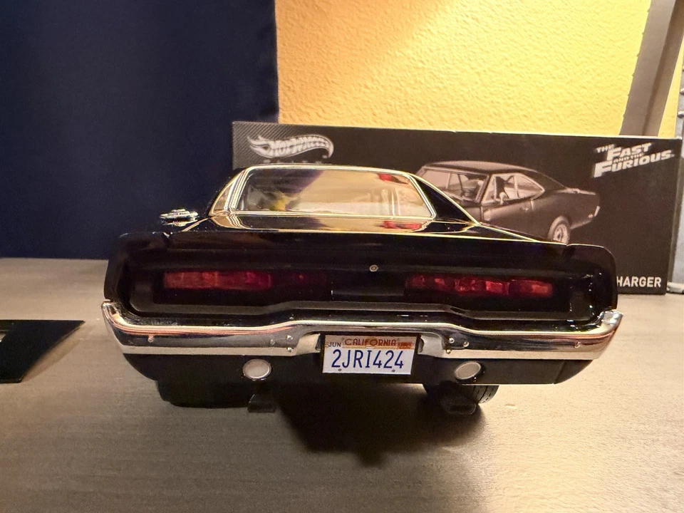 Hot Wheels Elite Dodge Charger 1970 Fast & Furious 1/18 Diecast Dom - Image 3 of 4