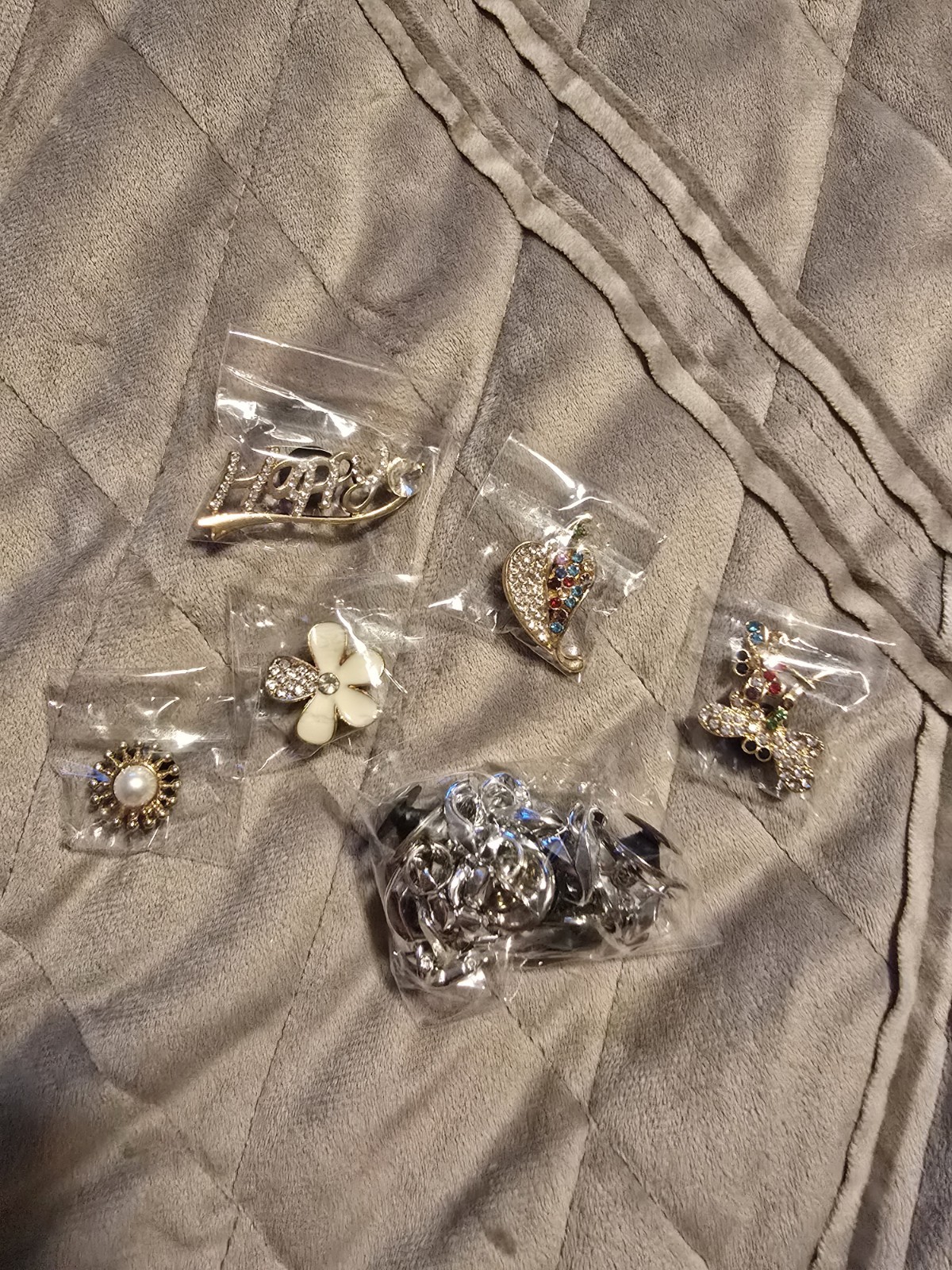 Lot Of 7 Croc Charms New Never Used Still In Packaging image 9