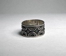 Vintage 925 Sterling Silver Wide Band Ring With a Braided Rope Pattern Ring