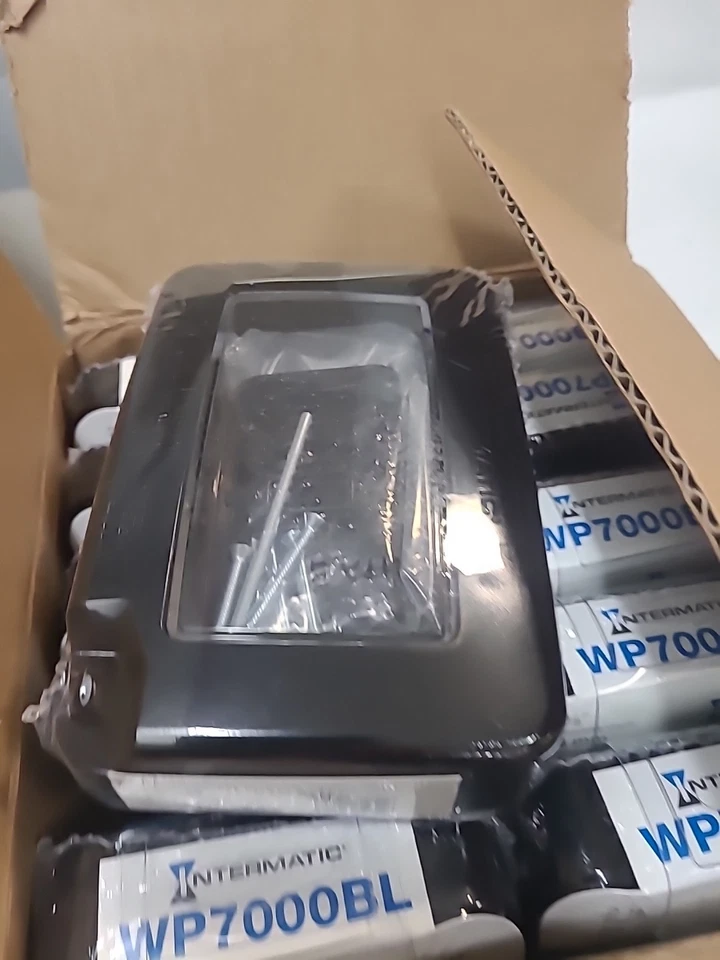 10 INTERMATIC WP7000BL. Black Extra Duty 2-1/8" Single-gang While In Use Cover - Image 4 of 4