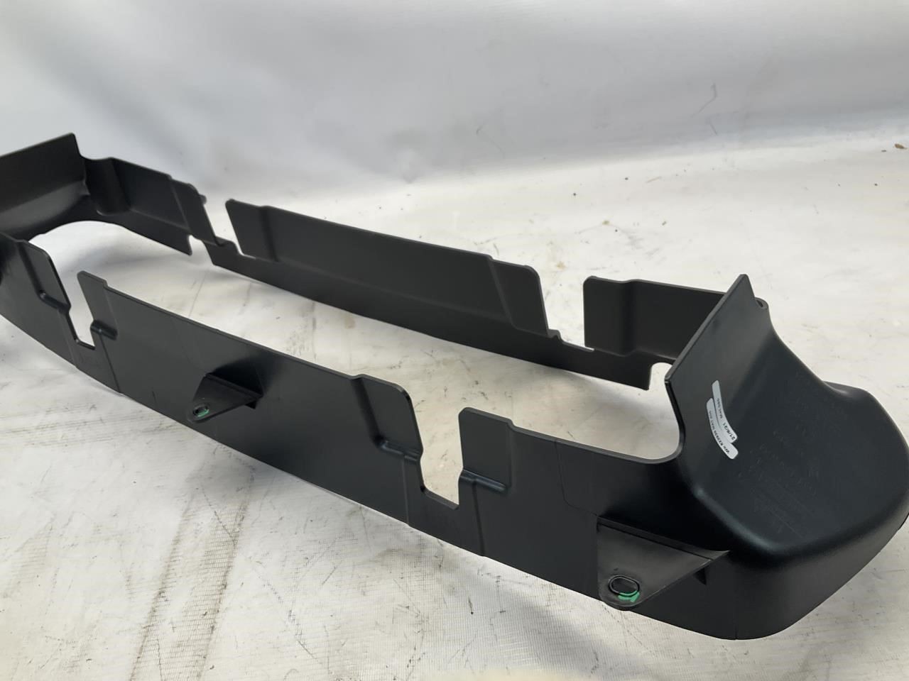 14-19 Maserati Ghibli Front Lower Radiator Air Intake Duct Guide Deflector B