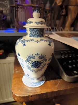 Prunkvolle Deckelvase Unterweißbach Thüringen   Strohblumenmuster Blau Saks  DDR